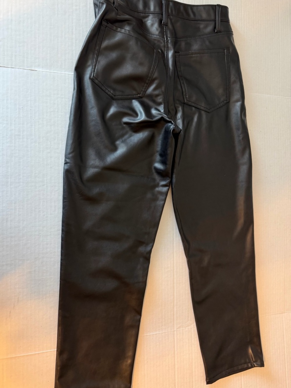 Women’s Abercrombie & Fitch vegan Leather Pants size 6 sleek edgy luxurious